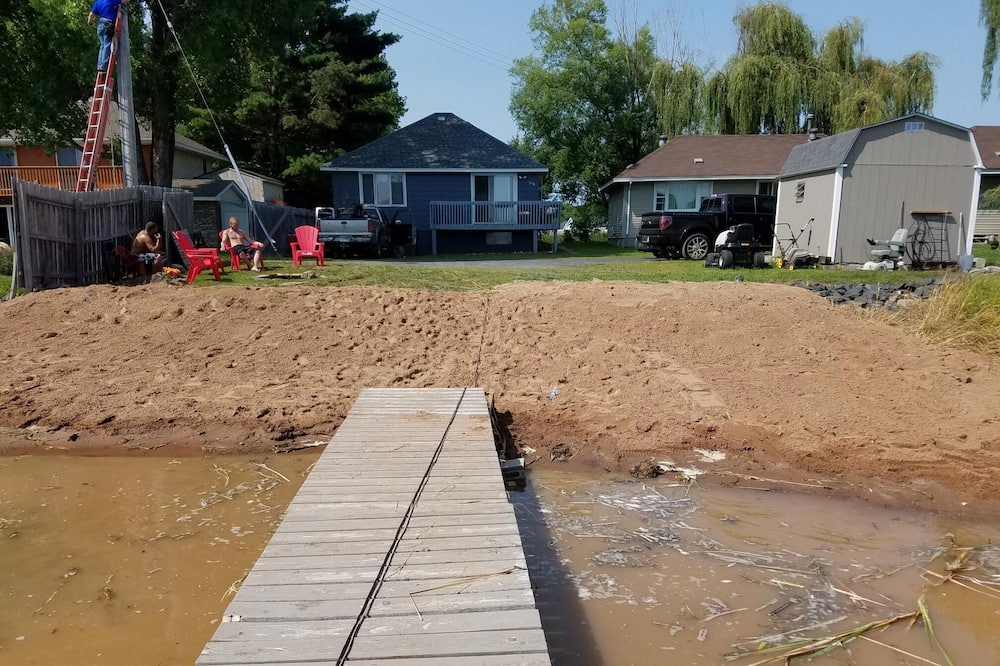 Photo of Others in Lindstrom