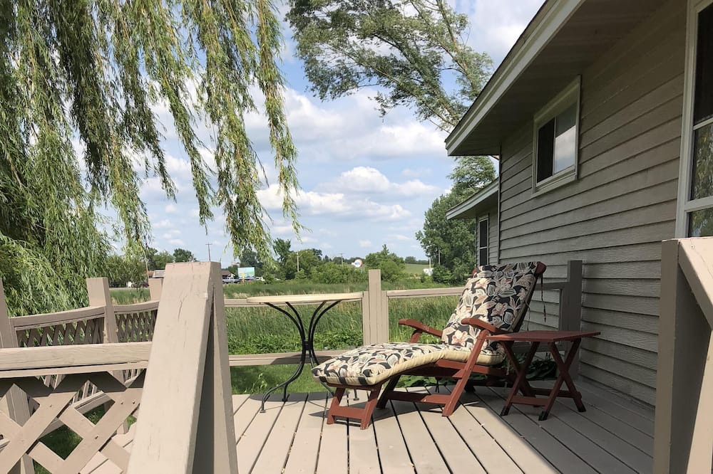 Photo of Patio Balcony in Lindstrom