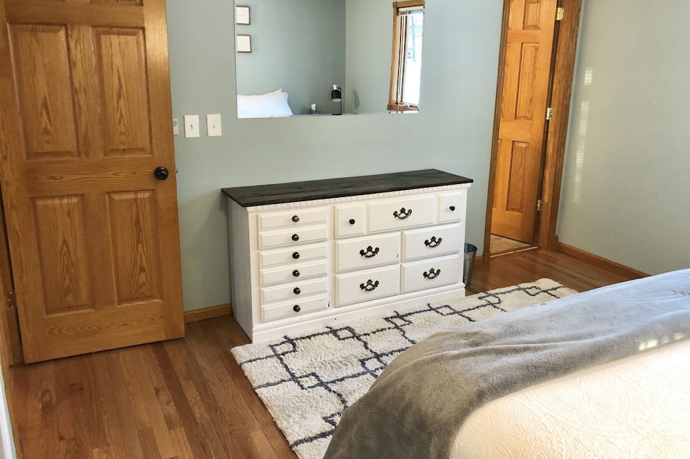 Photo of Bedroom in Blaine