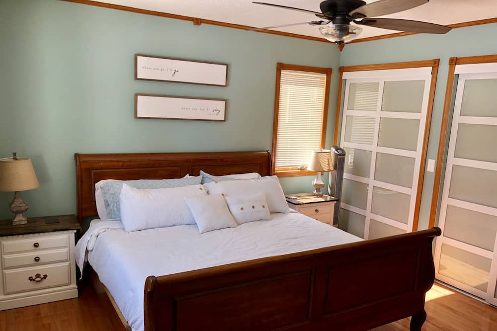 Photo of Bedroom in Blaine