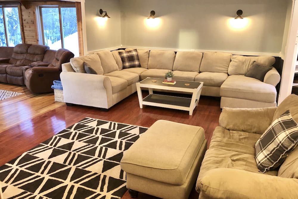 Photo of Livingroom in Blaine