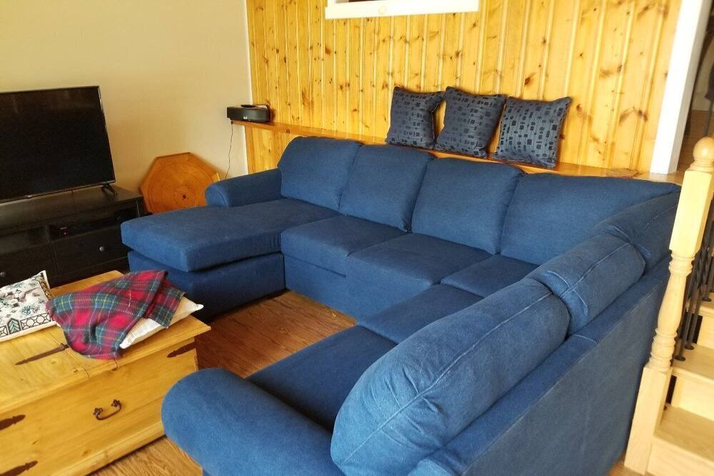 Photo of Livingroom in Havelock-Belmont-Methuen