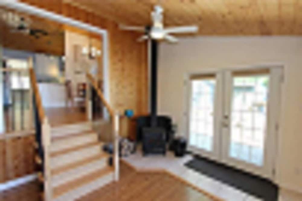 Photo of Others in Havelock-Belmont-Methuen