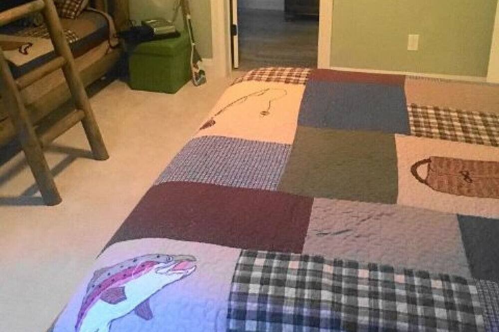 Photo of Bedroom in North Kawartha