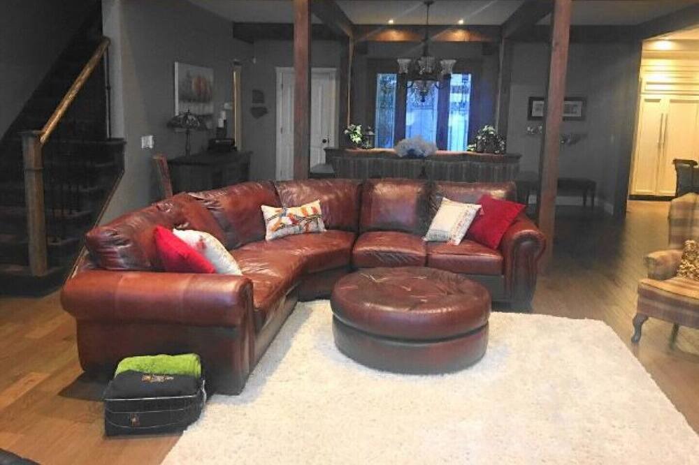 Photo of Livingroom in North Kawartha