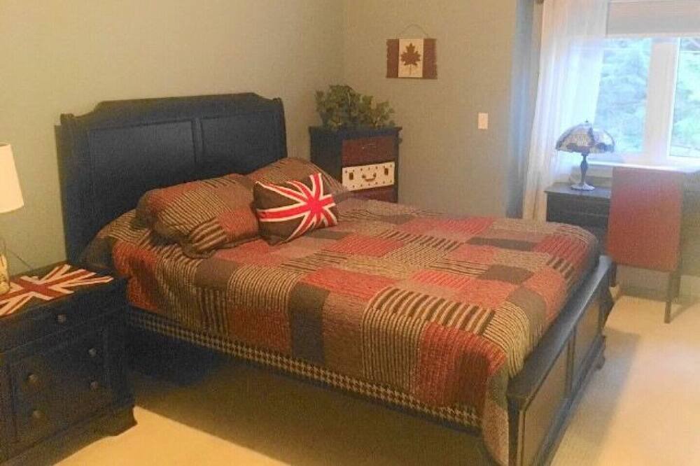 Photo of Bedroom in North Kawartha