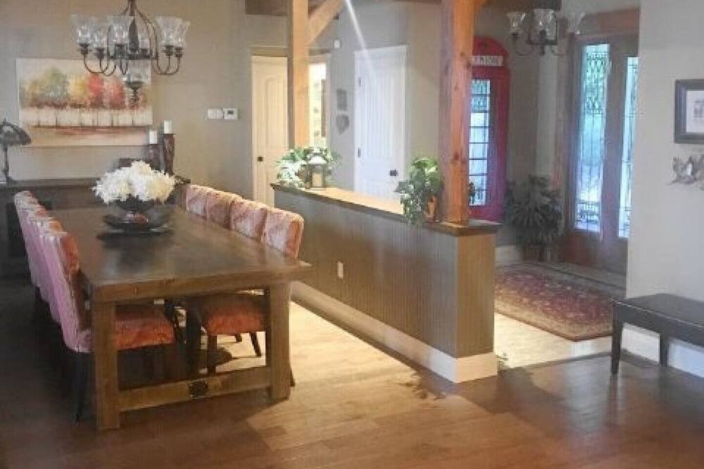 Photo of Kitchen in North Kawartha