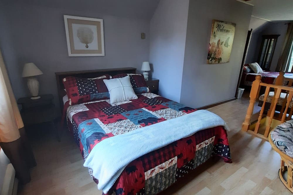 Photo of Bedroom in Whitney