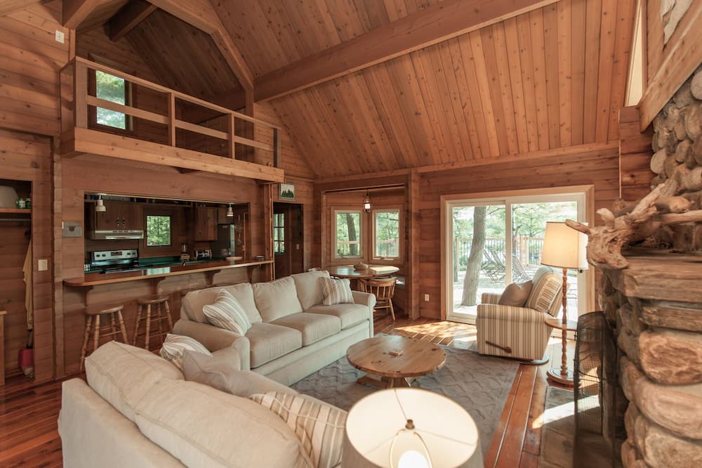 Photo of Bedroom in Pointe au Baril
