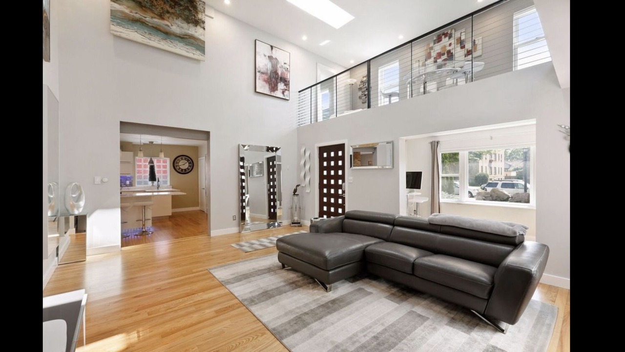 Photo of Livingroom in Southwest Minneapolis