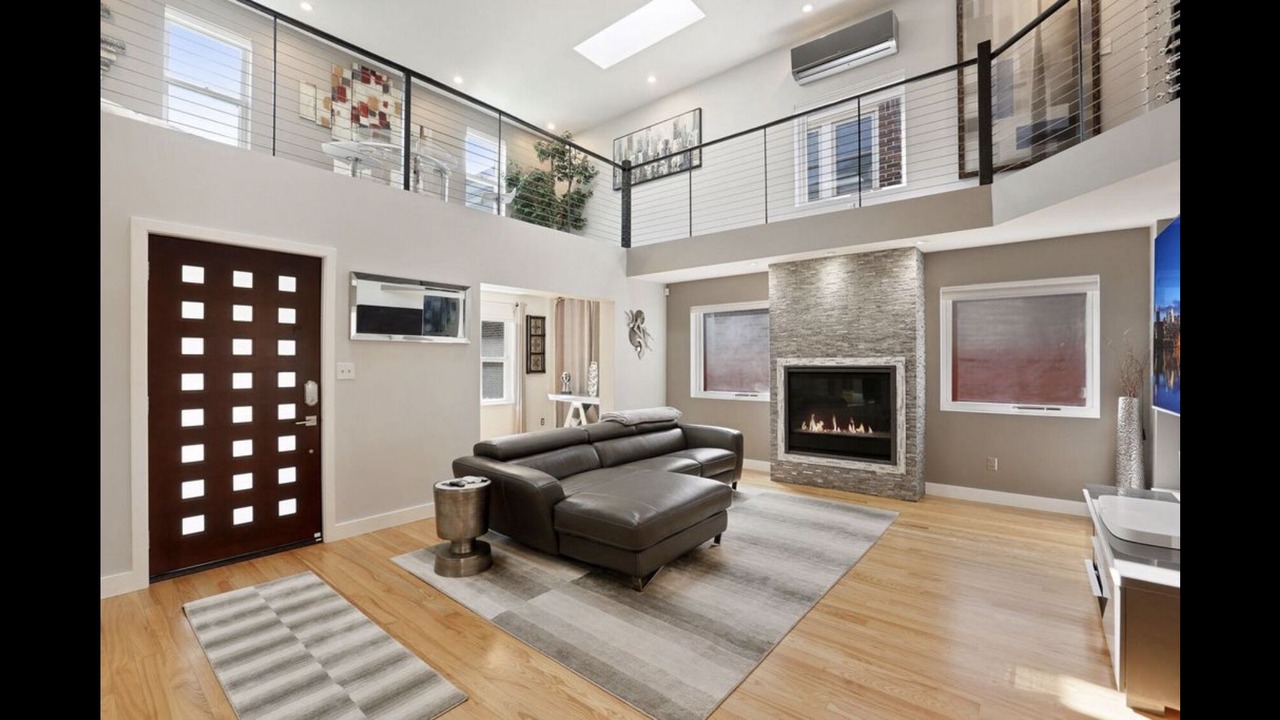 Photo of Livingroom in Southwest Minneapolis