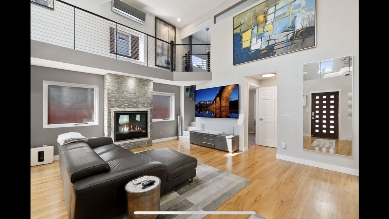 Photo of Livingroom in Southwest Minneapolis