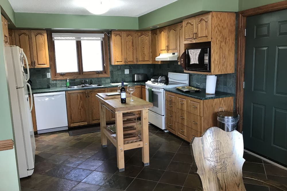 Photo of Kitchen in Rideau Lakes