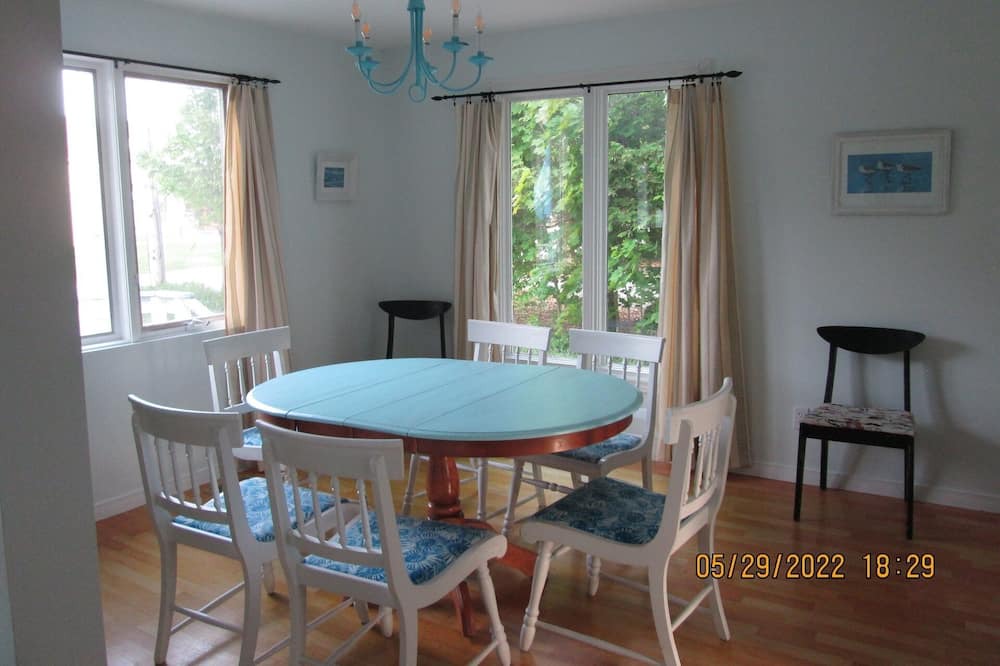 Photo of Kitchen in Grand Bend