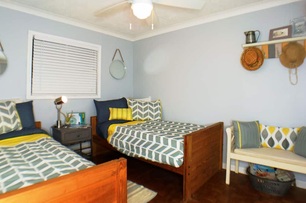 Photo of Bedroom in Pointe aux Roches
