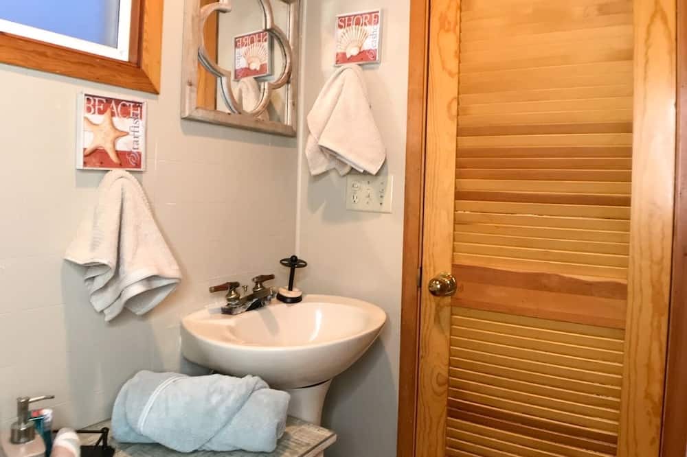 Photo of Bathroom in Pointe aux Roches