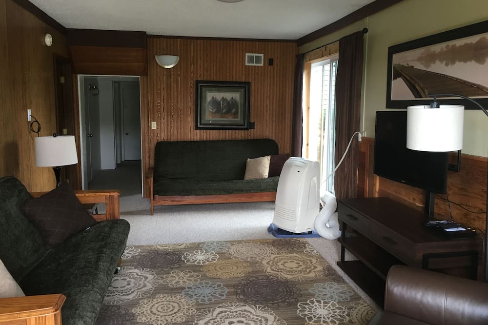 Photo of Livingroom in South Haven