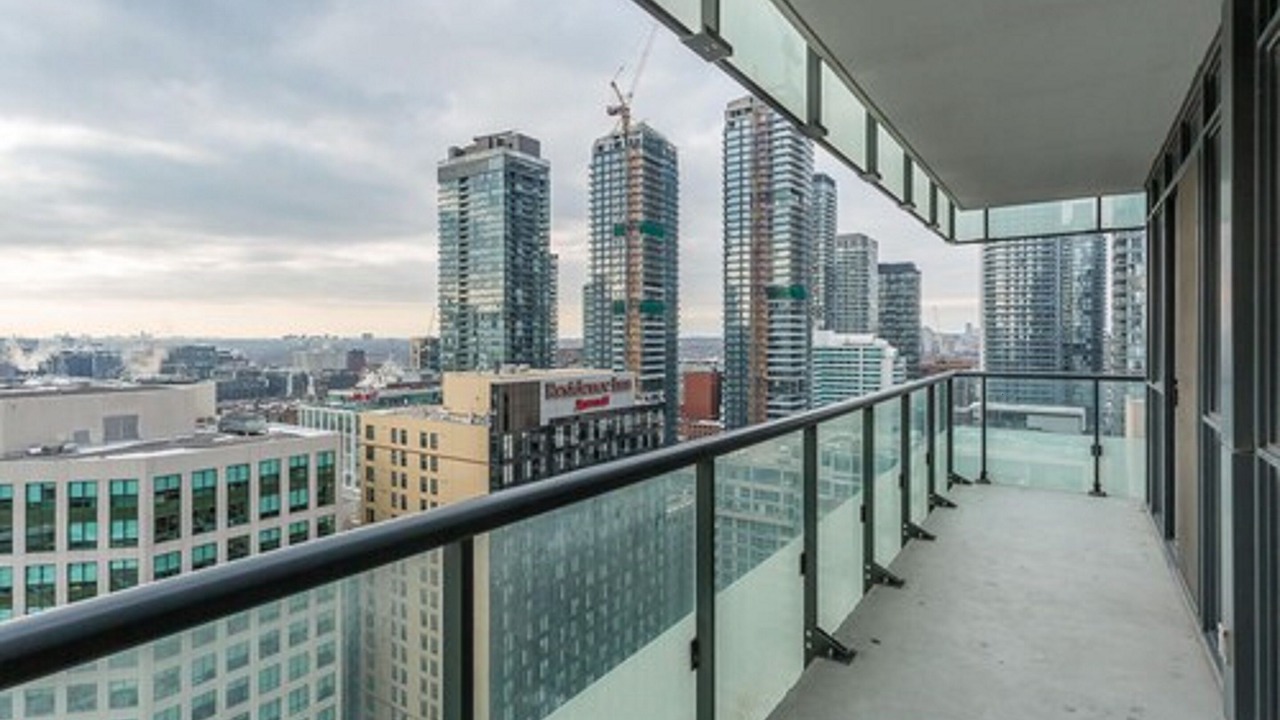 Photo of Patio Balcony in Toronto Entertainment District
