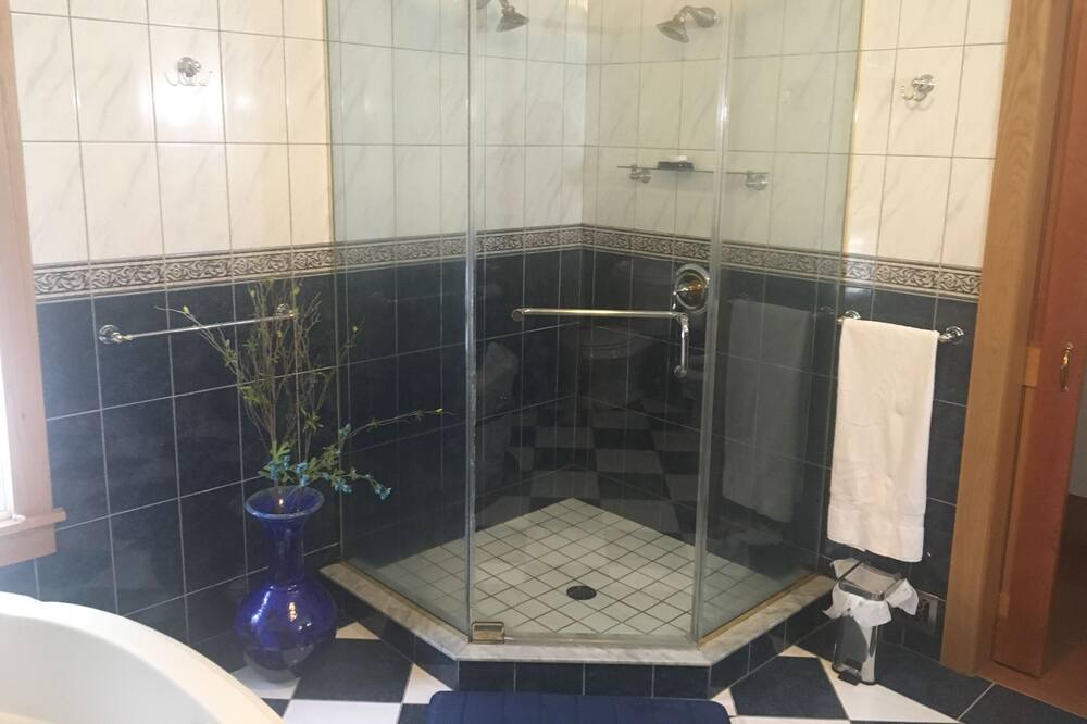 Photo of Bathroom in Kingston
