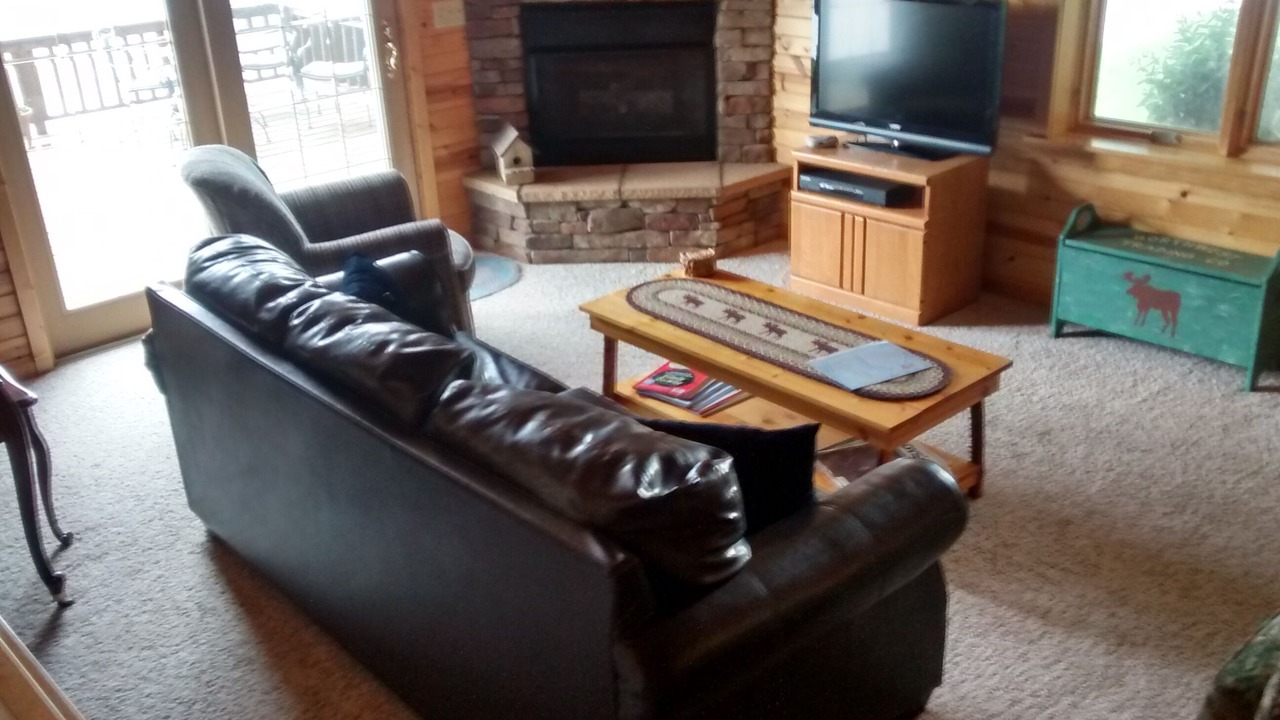 Photo of Livingroom in Maple Lake