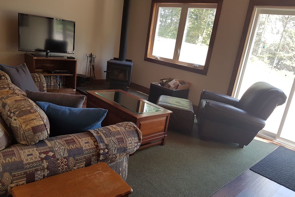 Photo of Livingroom in Perry