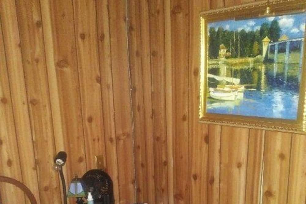 Photo of Bedroom in Irondale