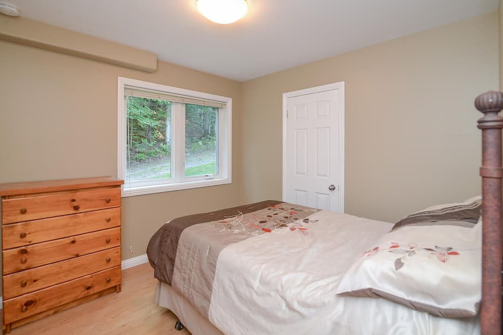 Photo of Bedroom in Arden