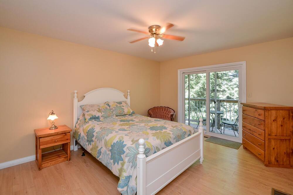 Photo of Bedroom in Arden