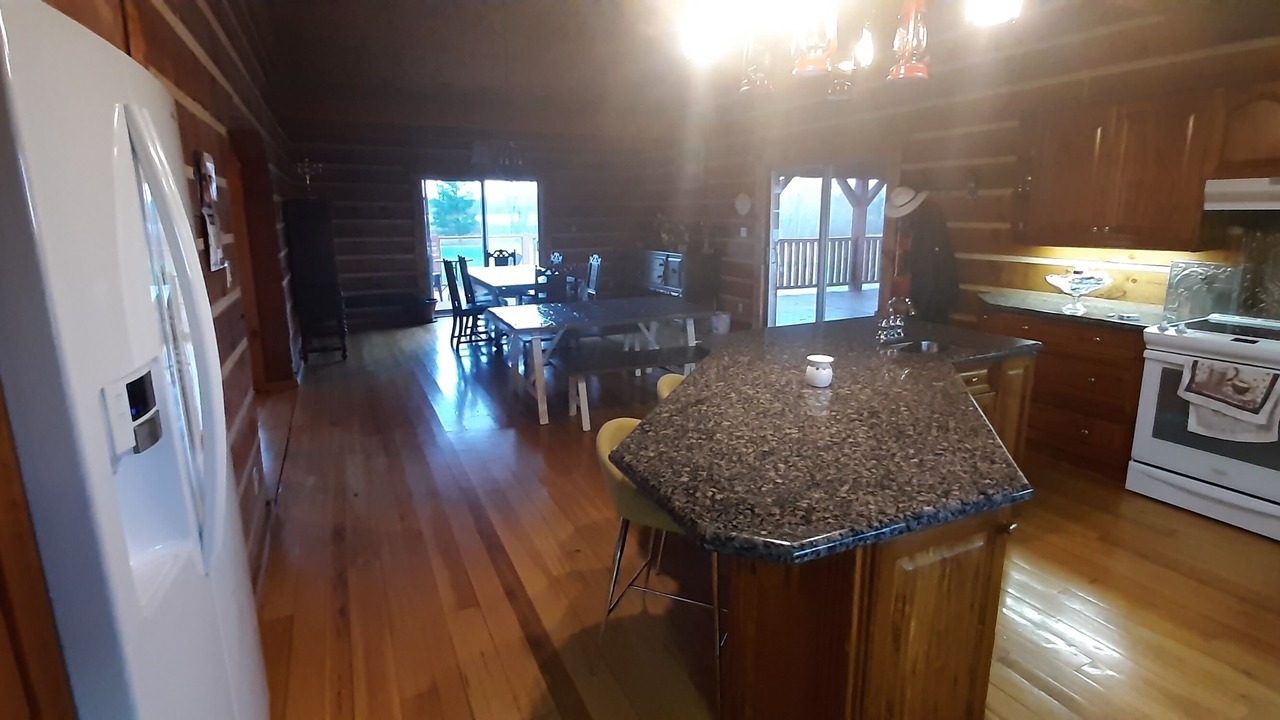 Photo of Kitchen in Front of Yonge