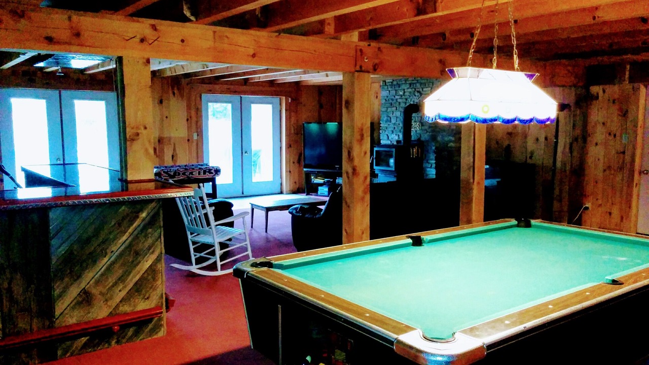 Photo of Bedroom in Front of Yonge