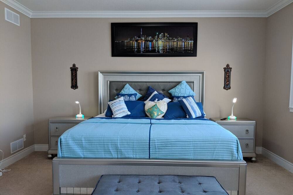 Photo of Bedroom in Stoney Creek