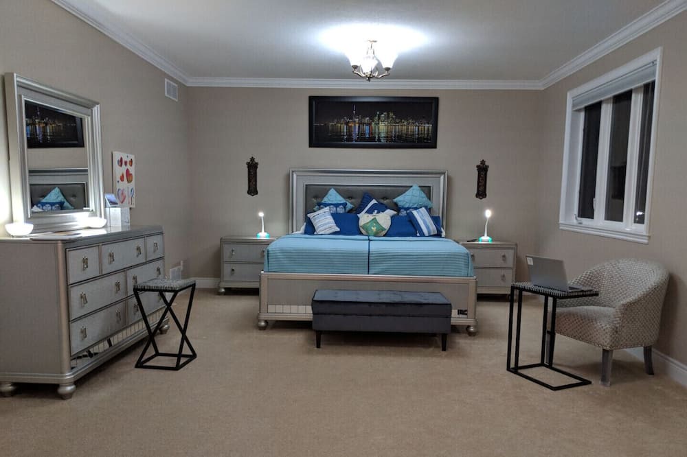 Photo of Bedroom in Stoney Creek