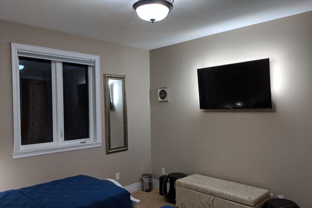 Photo of Bedroom in Stoney Creek