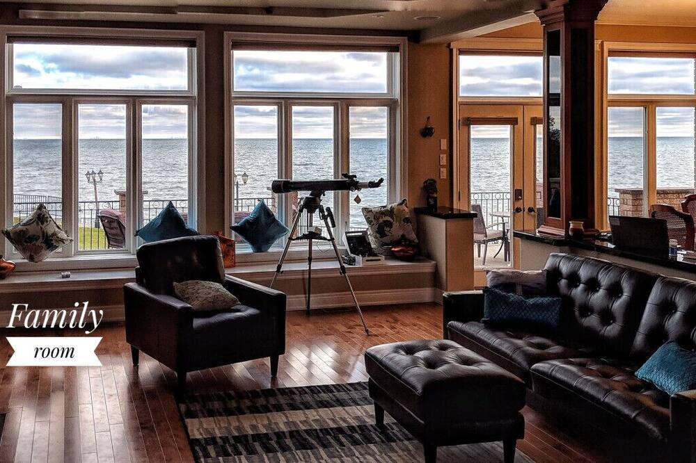 Photo of Livingroom in Stoney Creek