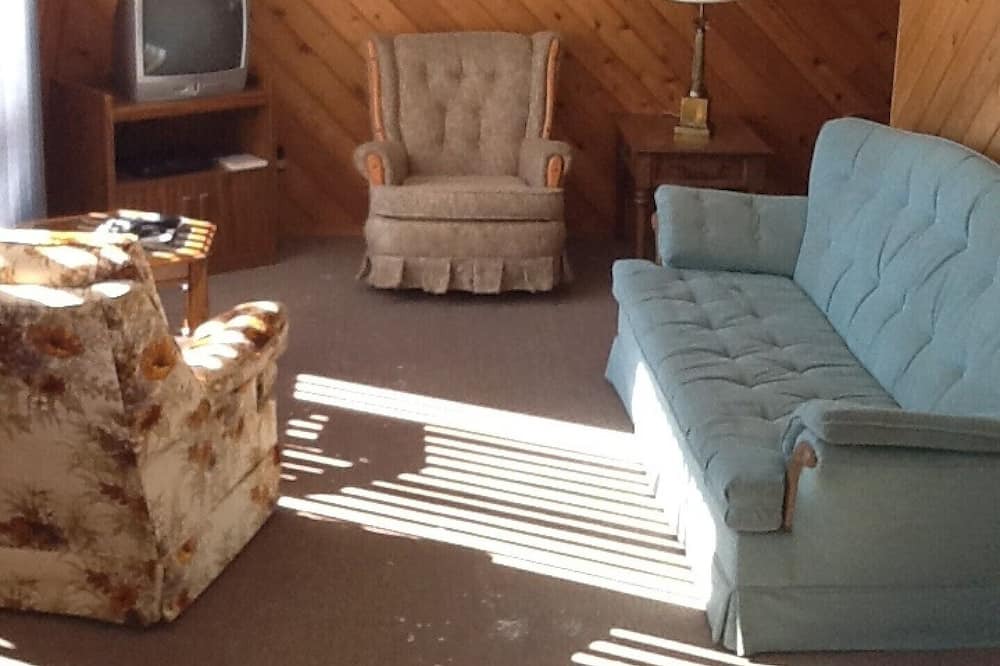 Photo of Livingroom in Kenora