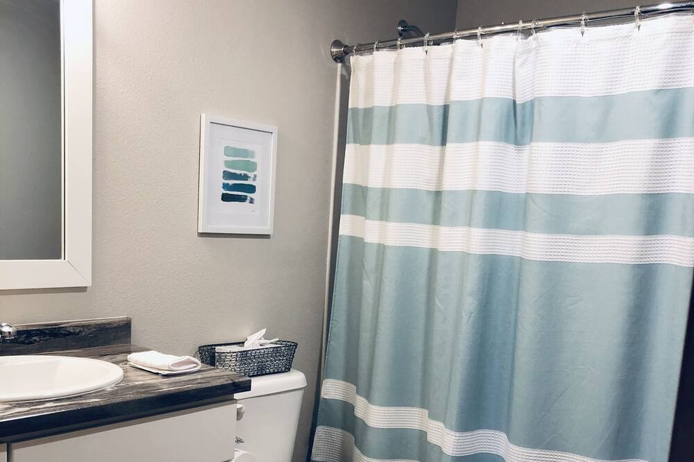 Photo of Bathroom in Audubon