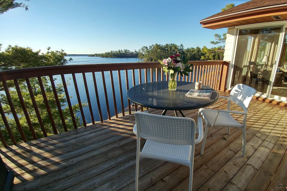 Photo of Patio Balcony in Pointe au Baril