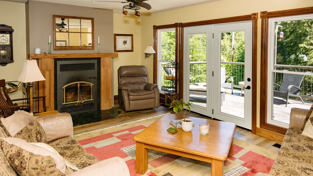 Photo of Livingroom in Minden Hills