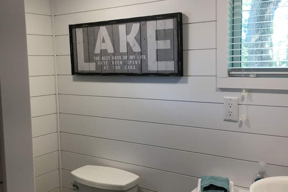 Photo of Bathroom in The Archipelago