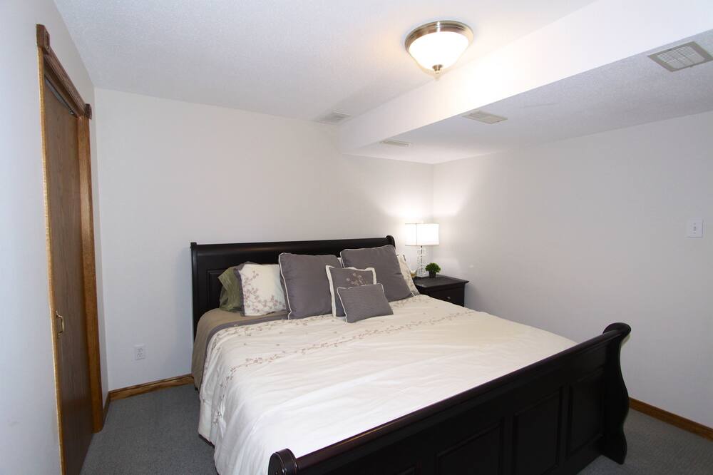 Photo of Bedroom in Kawartha Lakes
