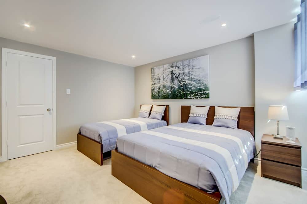 Photo of Bedroom in Ottawa Division