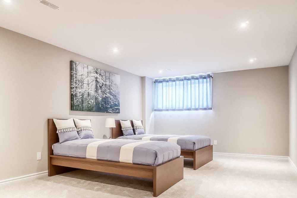 Photo of Bedroom in Ottawa Division
