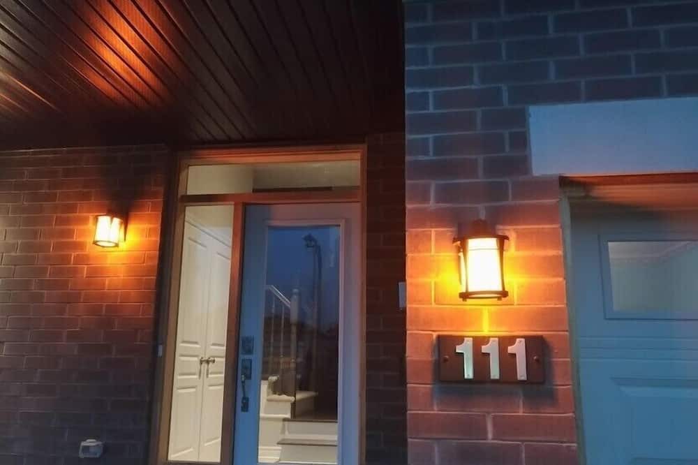Photo of Outdoor in Ottawa Division