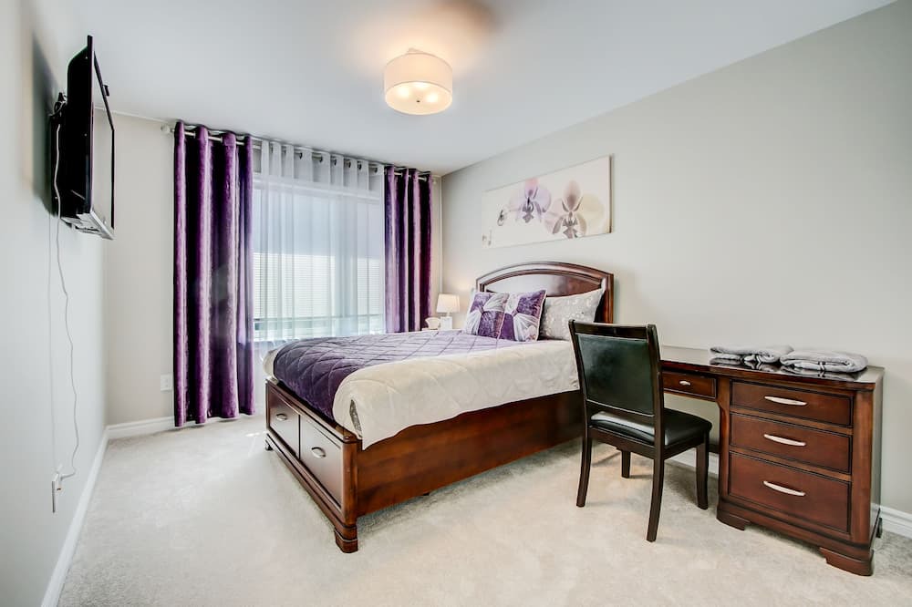 Photo of Bedroom in Ottawa Division