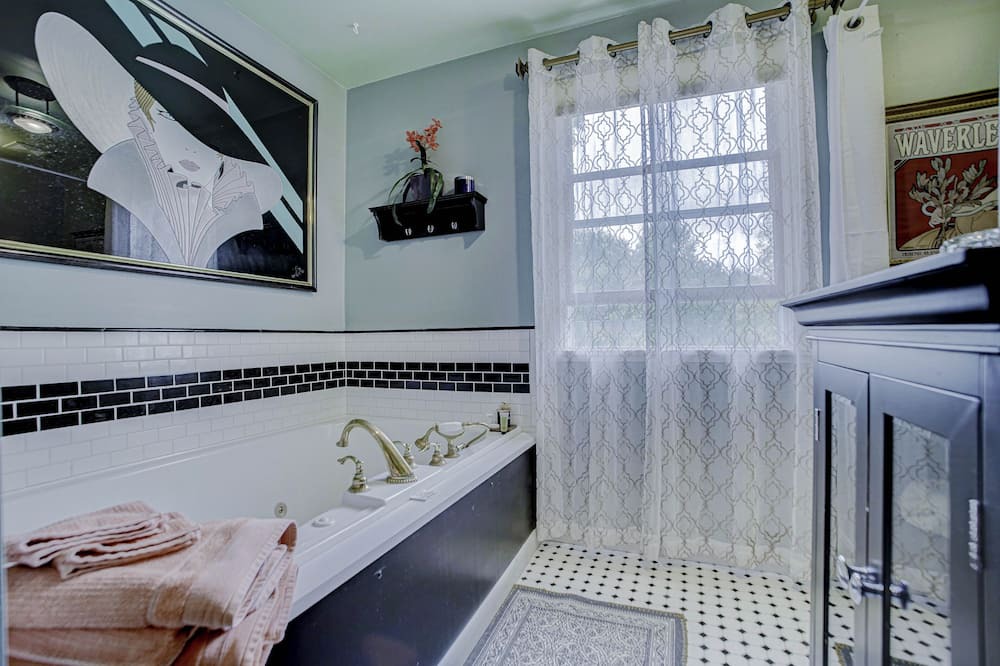 Photo of Bathroom in Stillwater