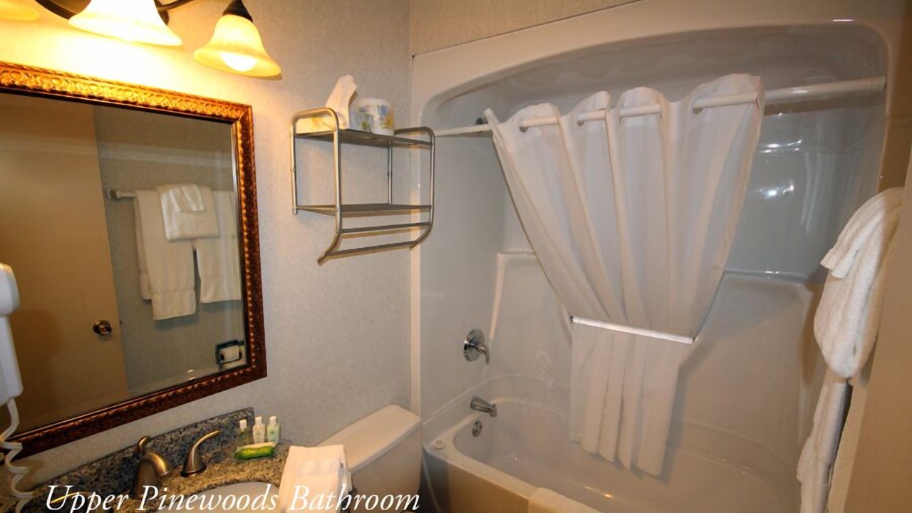 Photo of Bathroom in Lansdowne