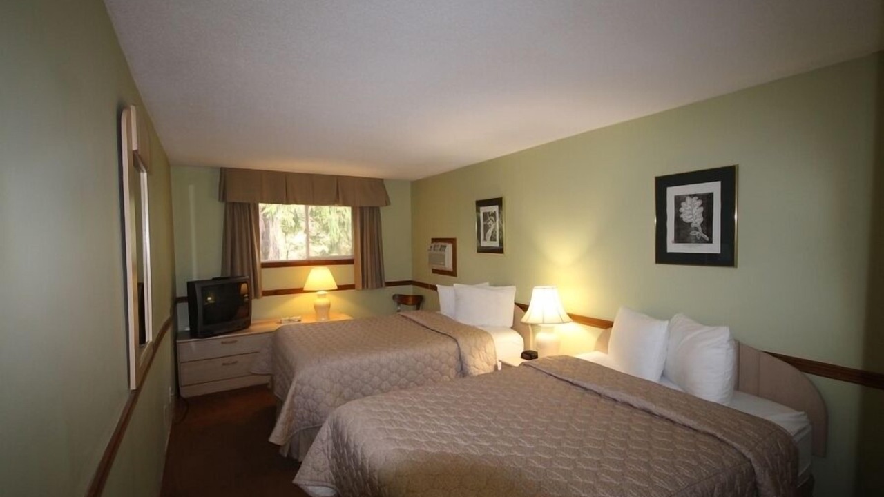 Photo of Bedroom in Lansdowne