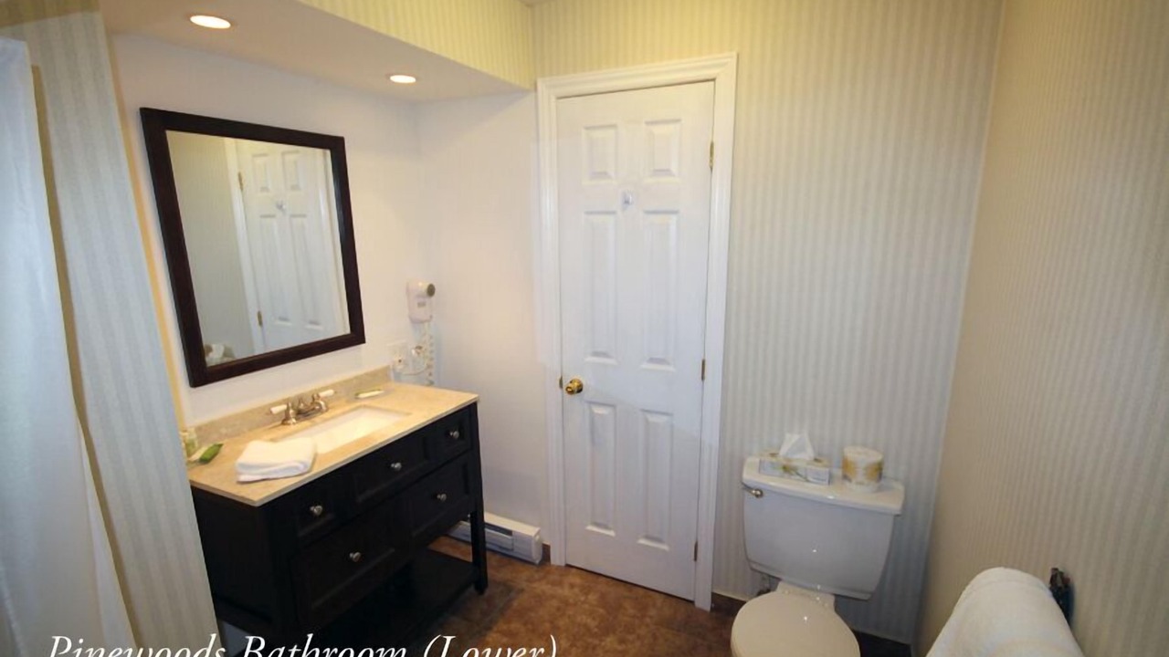 Photo of Bathroom in Lansdowne