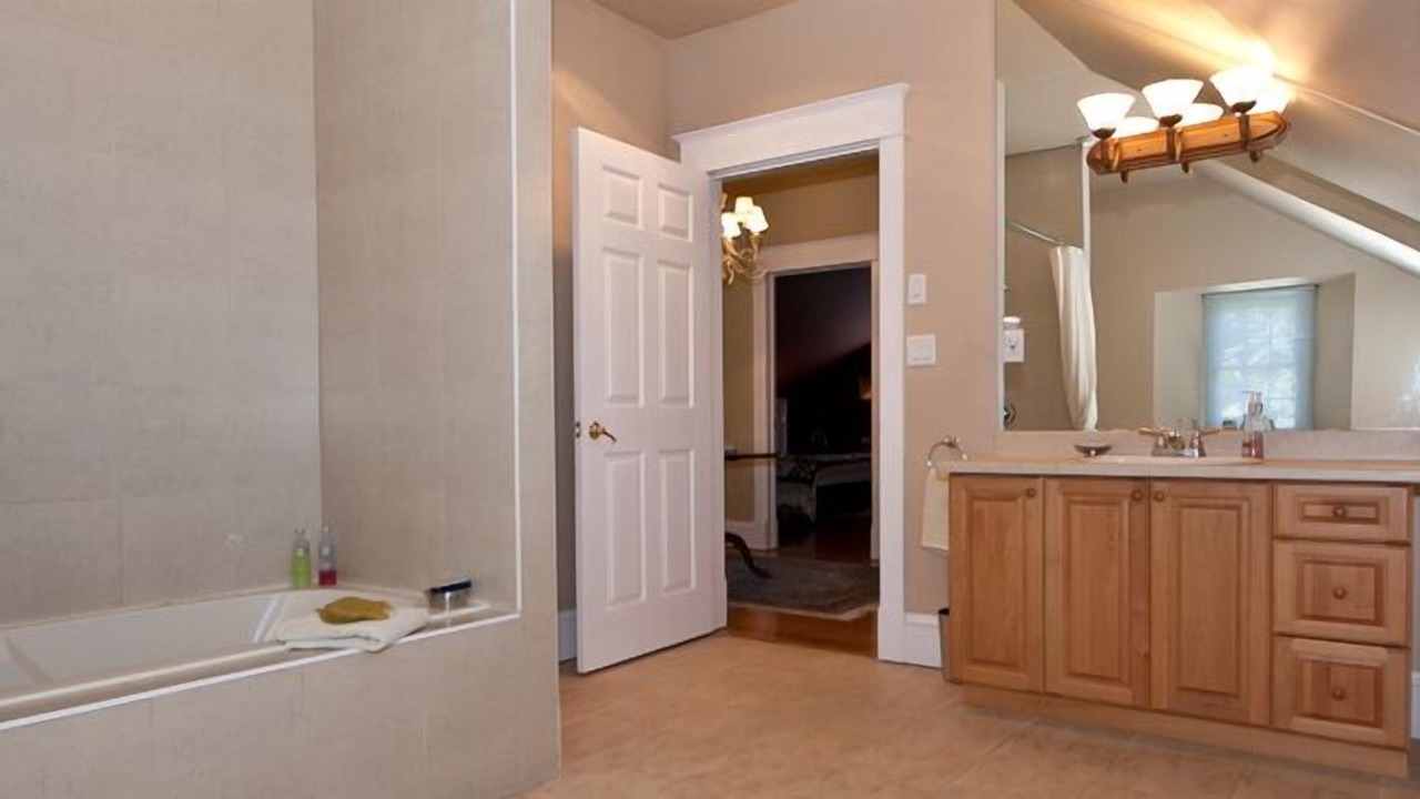Photo of Bathroom in Lanark