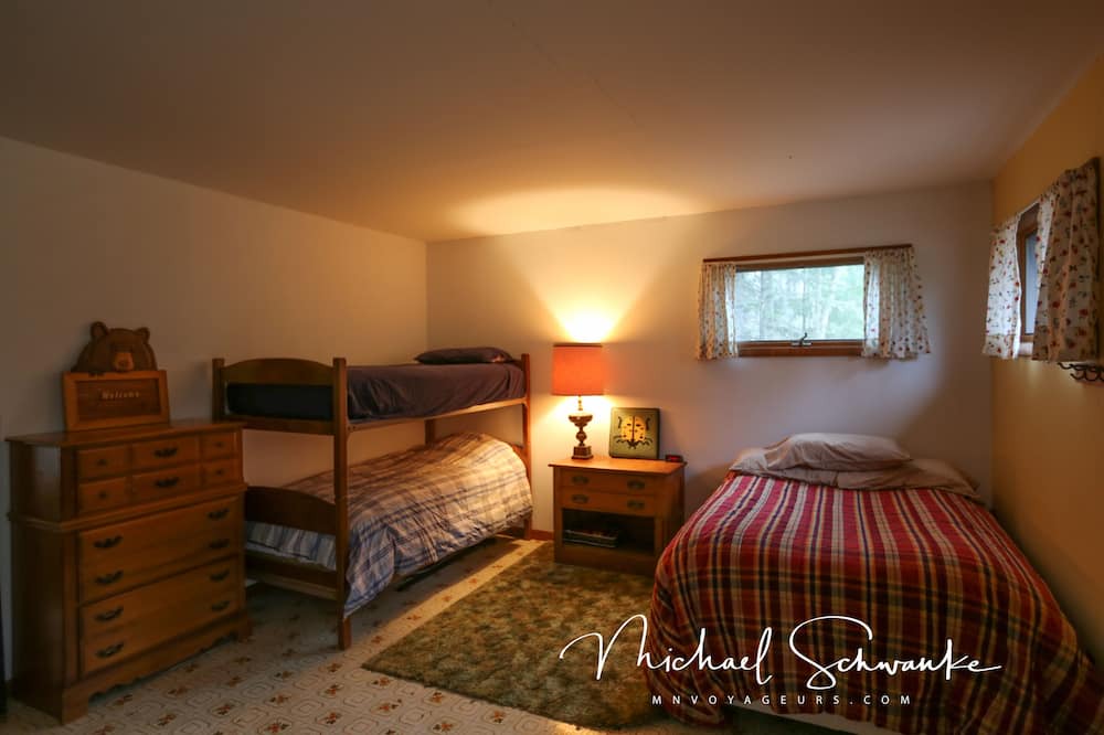Photo of Bedroom in Crane Lake